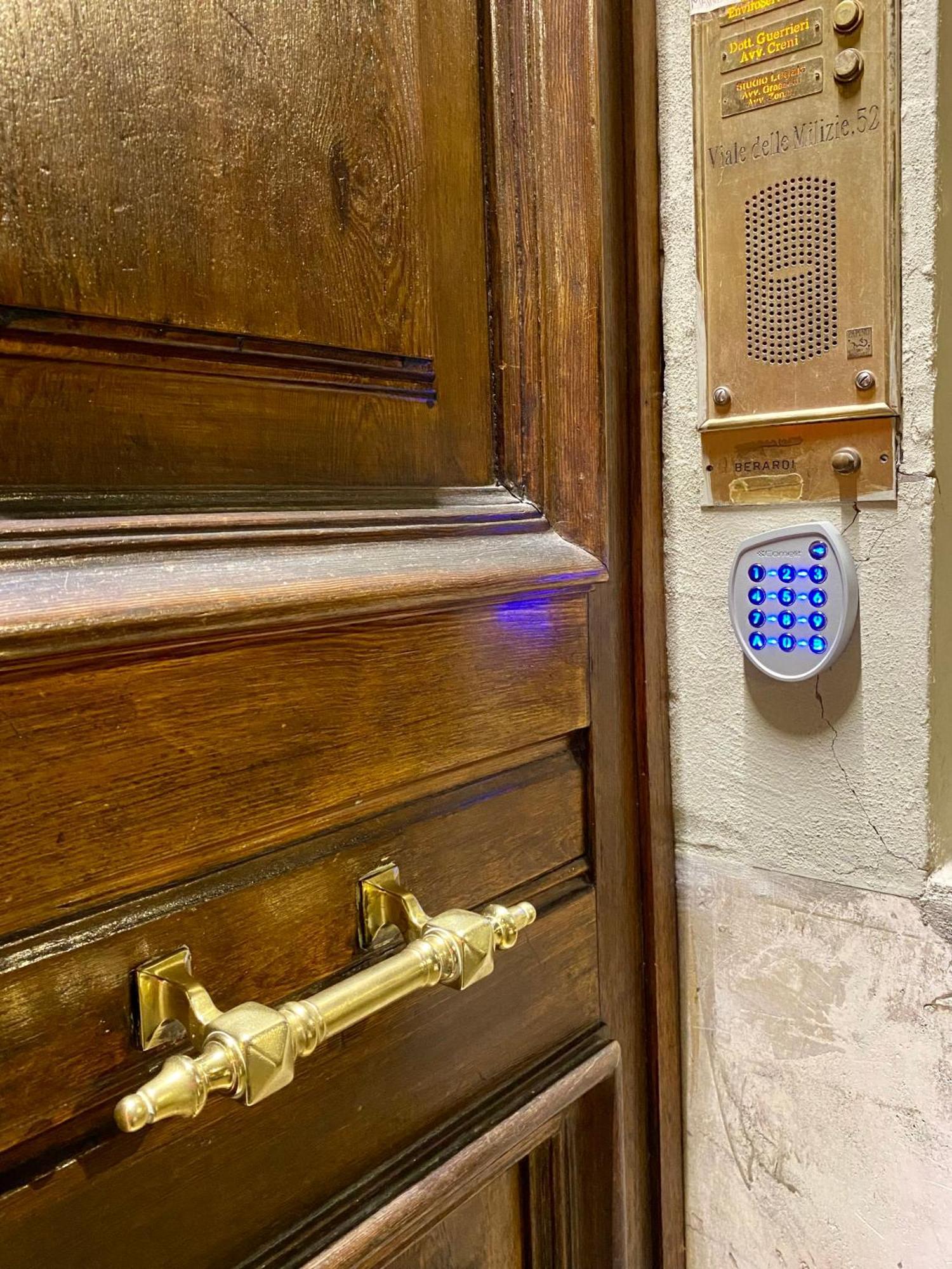 Queen Of Rome Luxury Rooms Exterior foto